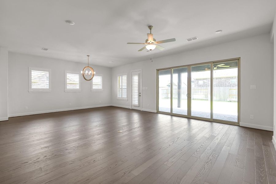 Spacious, unfurnished interior of a new home in The Meadows at Imperial Oaks, Conroe (Image 36). Spacious, unfurnished interior of a new home in The Meadows at Imperial Oaks, Conroe (Image 36).