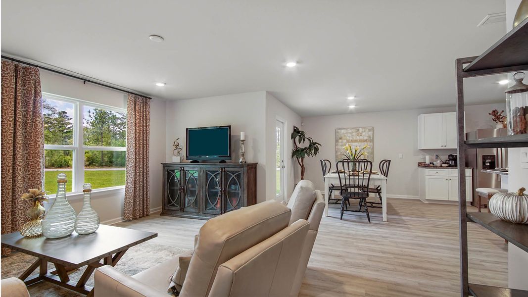 Representative furnished interior of a home built from the Cali by D.R. Horton in Ashton Park Phase III, Freeport (Image 14).