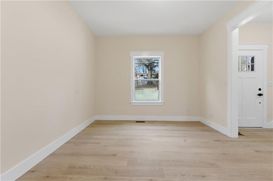 Spacious, unfurnished interior of a new home in , Mableton (Image 27).