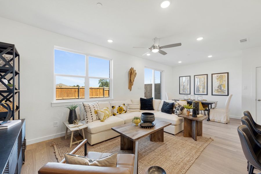 Furnished interior view inside a new home in Woodbridge Townhomes, Wylie (Image 7).
