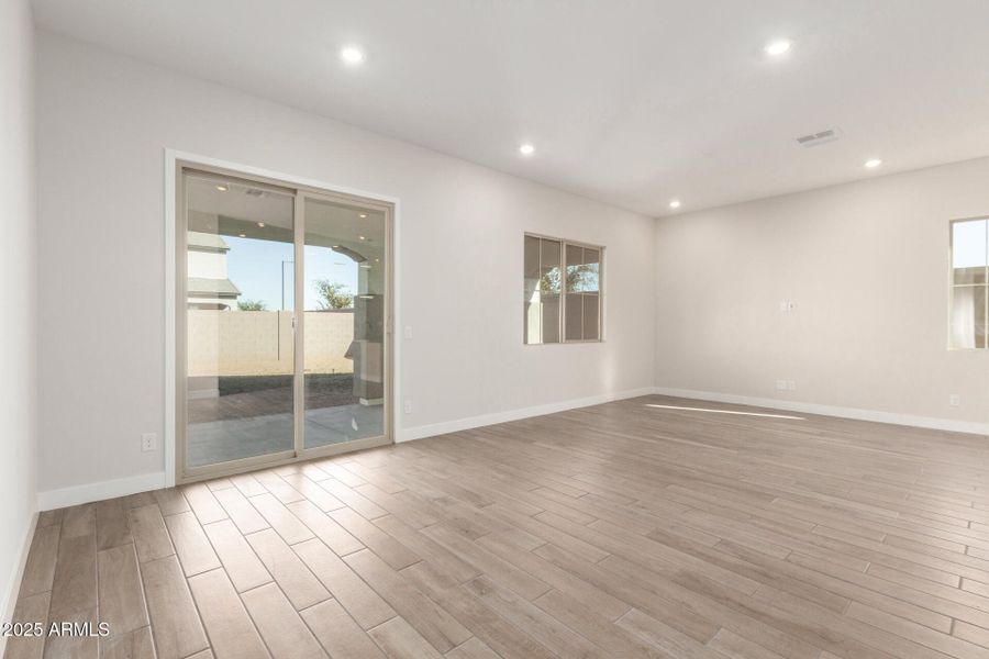 05 - Kingbird 05 - Kingbird