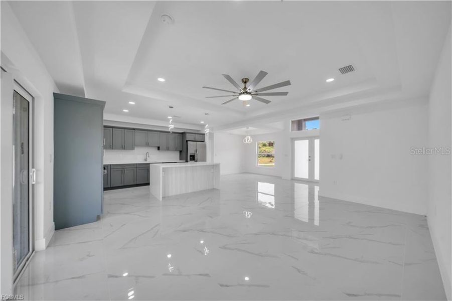Spacious, unfurnished interior of a new home in , Lehigh Acres (Image 18).