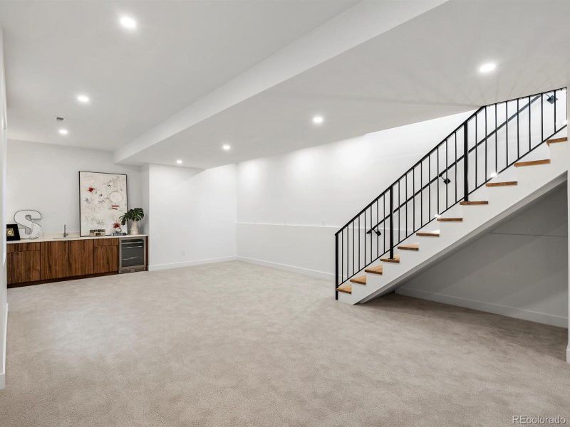 Spacious, unfurnished interior of a new home in , Denver (Image 20).