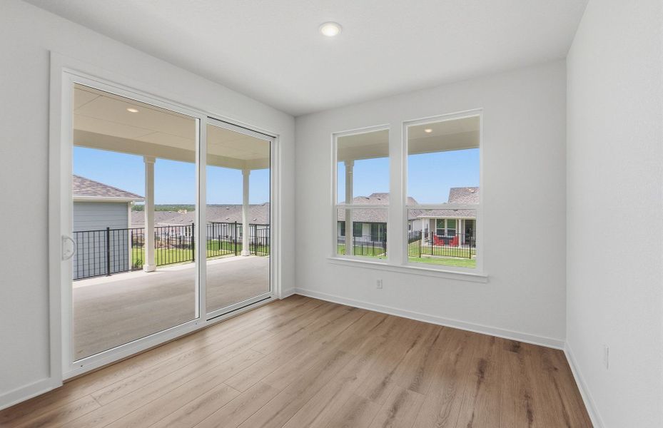 Spacious, unfurnished interior of a new home in Sun City Texas, Georgetown (Image 17).
