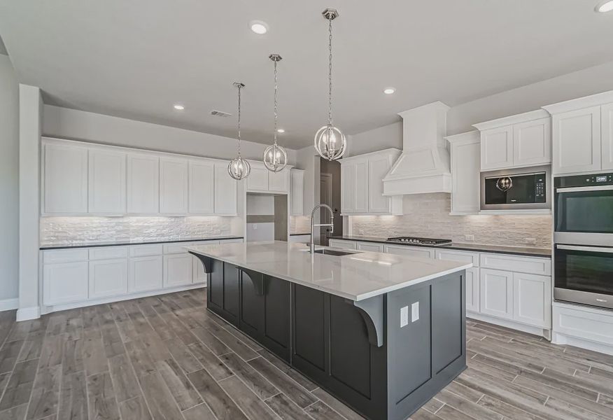 Plan 6025 kitchen - 8 of 21