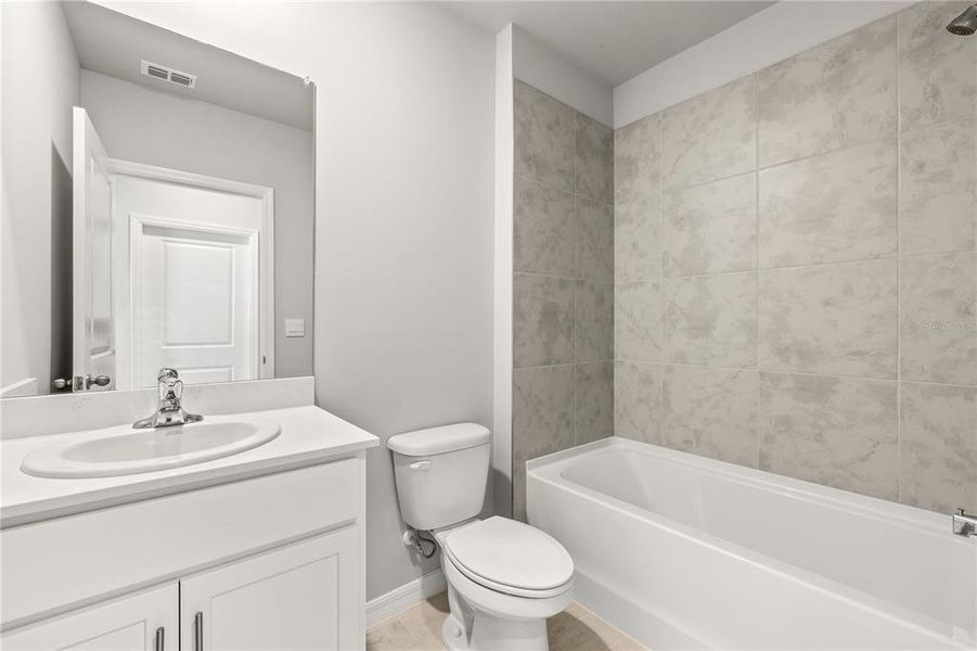 Furnished interior view inside a new home in Sea Cove, Punta Gorda (Image 8). Furnished interior view inside a new home in Sea Cove, Punta Gorda (Image 8).