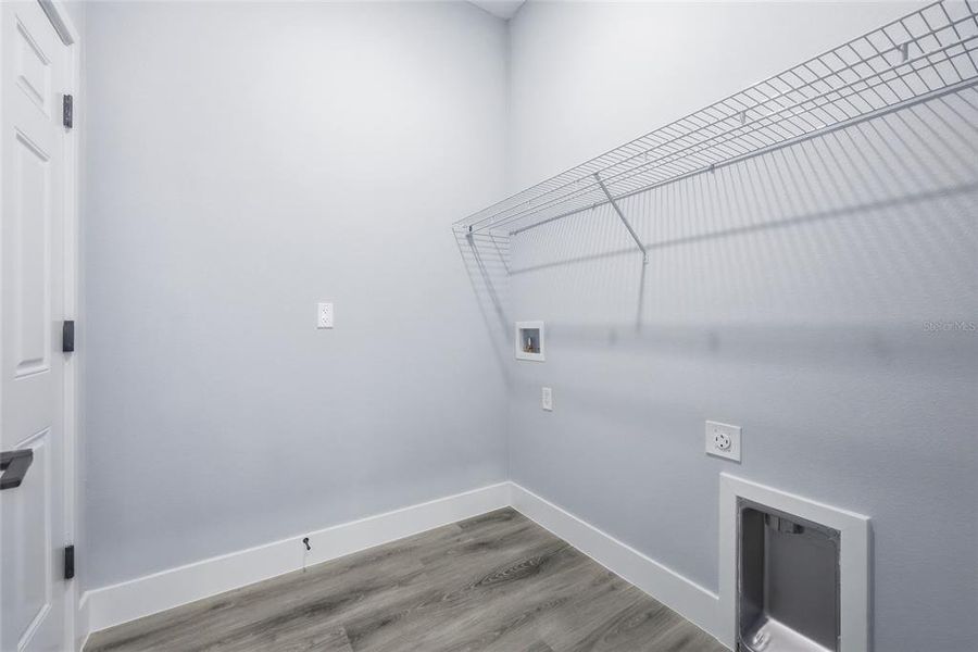 Spacious, unfurnished interior of a new home in , Ocala (Image 21).