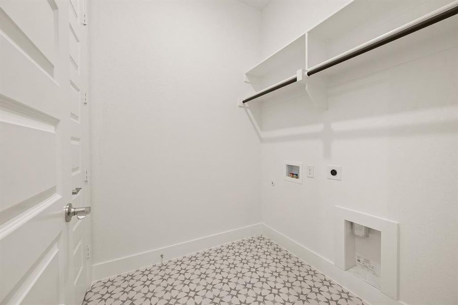 Spacious, unfurnished interior of a new home in Rocky Top Ranch, Reno (Image 31).