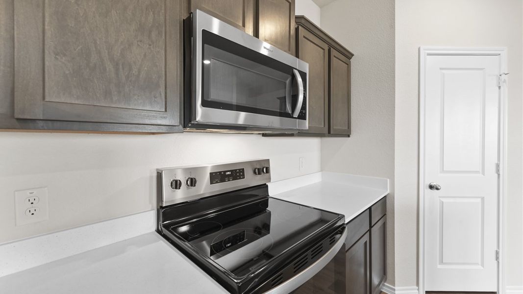 Representative furnished interior of a home built from the Texas Cali by D.R. Horton in Saddlebrook, Waxahachie (Image 7). Representative furnished interior of a home built from the Texas Cali by D.R. Horton in Saddlebrook, Waxahachie (Image 7).