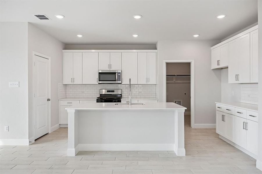 Furnished interior view inside a new home in Venetian, Weston (Image 4).