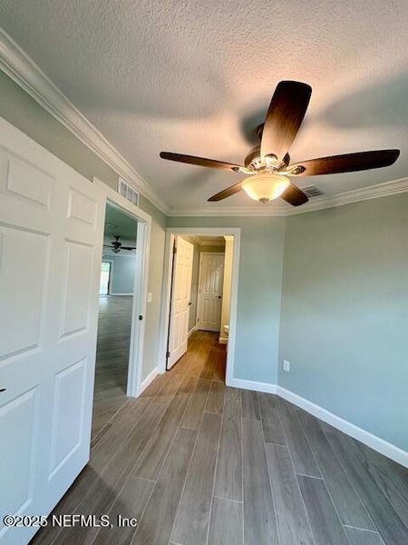 Spacious, unfurnished interior of a new home in , Jacksonville (Image 35).