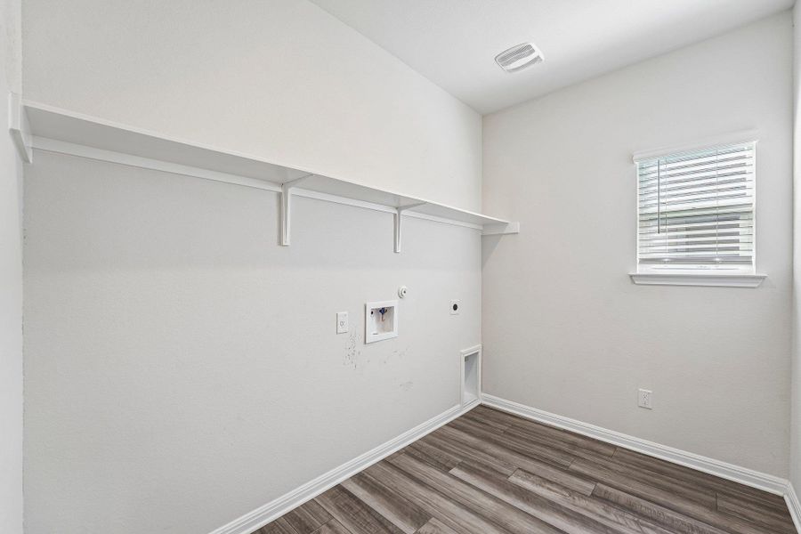 Spacious, unfurnished interior of a new home in Waterstone Crossing, Kyle (Image 24).