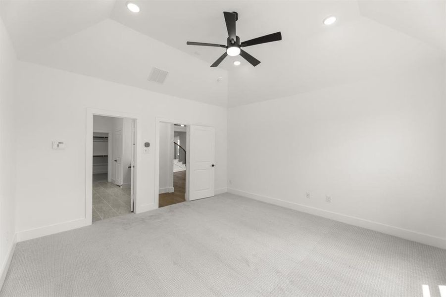 Spacious, unfurnished interior of a new home in Inspiration, Seis Lagos (Image 21). Spacious, unfurnished interior of a new home in Inspiration, Seis Lagos (Image 21).