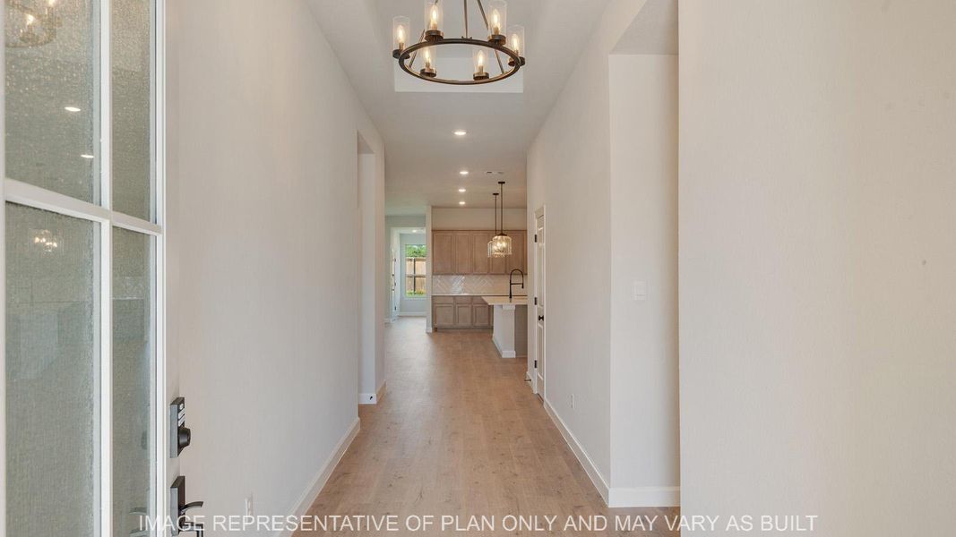Spacious, unfurnished interior of a new home in Wellborn Settlement, College Station (Image 9).