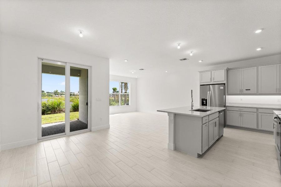 US_SEF_DYLAN_LOT 87_DINING US_SEF_DYLAN_LOT 87_DINING