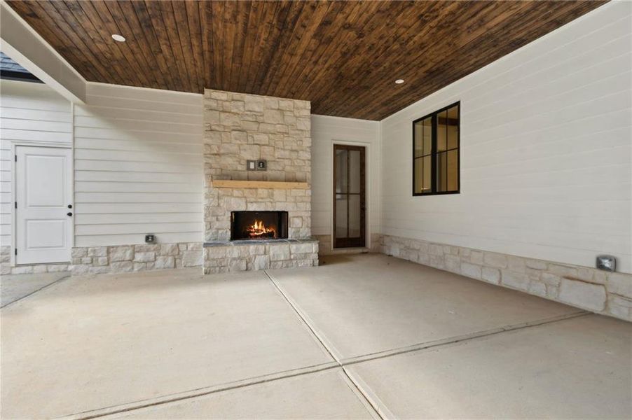 Exterior details and patio area of a home in , Dallas (Image 38). Exterior details and patio area of a home in , Dallas (Image 38).