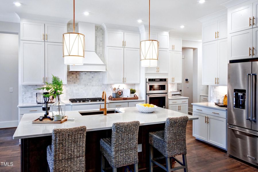 LOCE_0058_00-Sebastian J_Kitchen 02_Dree