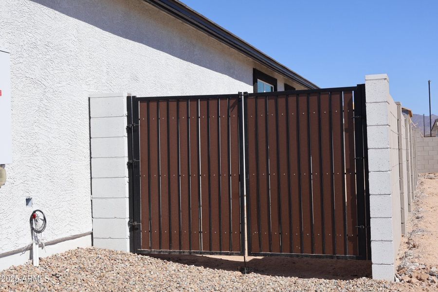 Double Gate lot 219 Double Gate lot 219