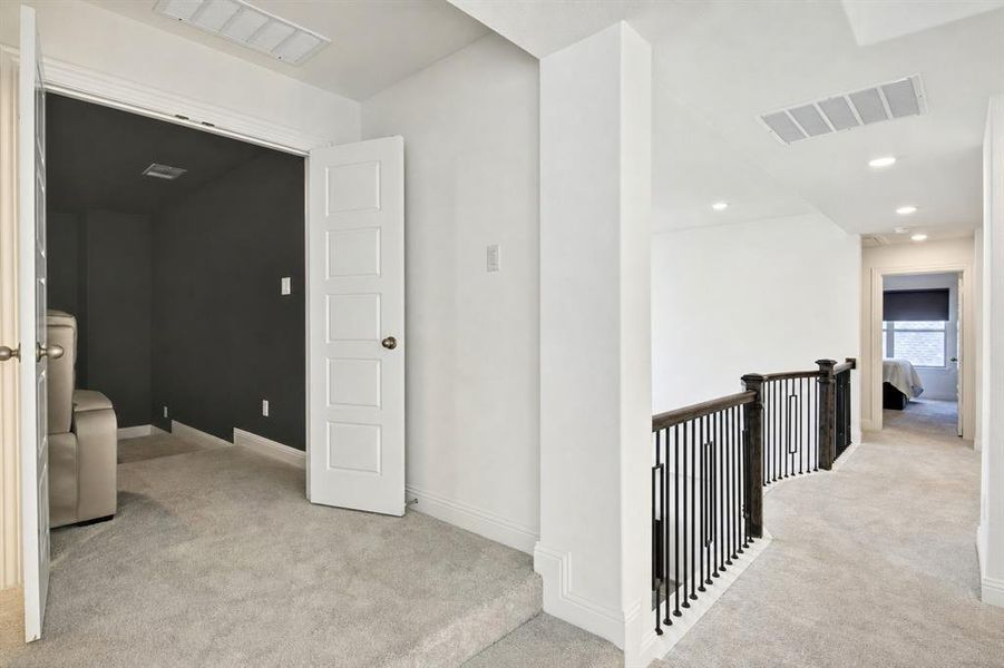Spacious, unfurnished interior of a new home in Pecan Square, Northlake (Image 35).
