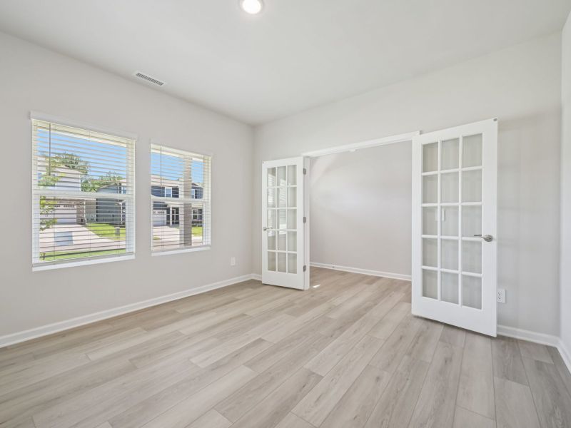 Spacious, unfurnished interior of a new home in Oak Manor - Signature Series, Garner (Image 13).