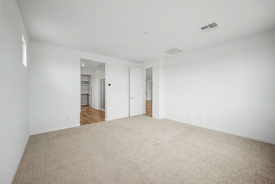 Spacious, unfurnished interior of a new home in White Tank Vistas, Waddell (Image 16).