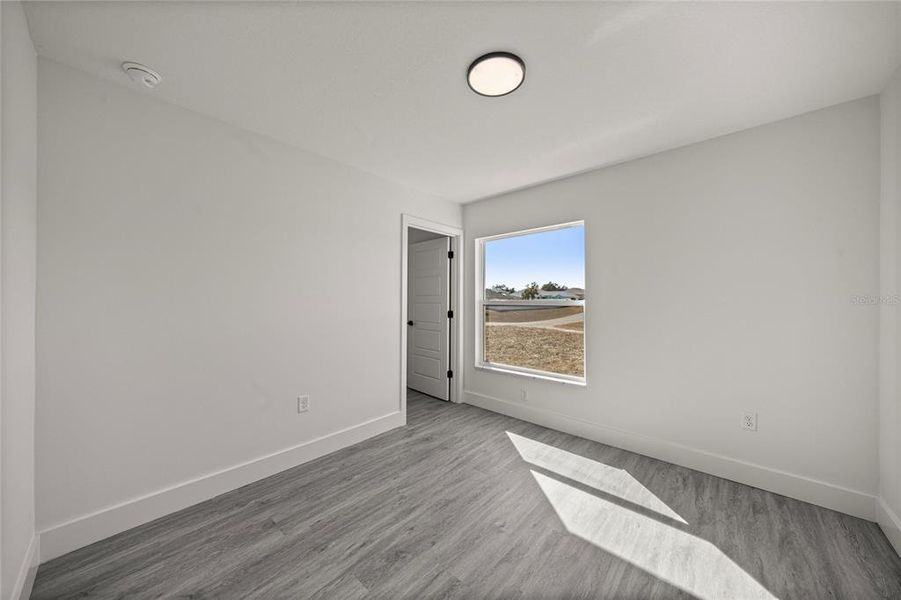 Spacious, unfurnished interior of a new home in , Ocala (Image 27).