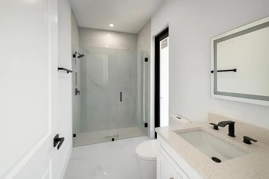 CEB420F5-92EF-4D93-8E88-9ABD291C128F