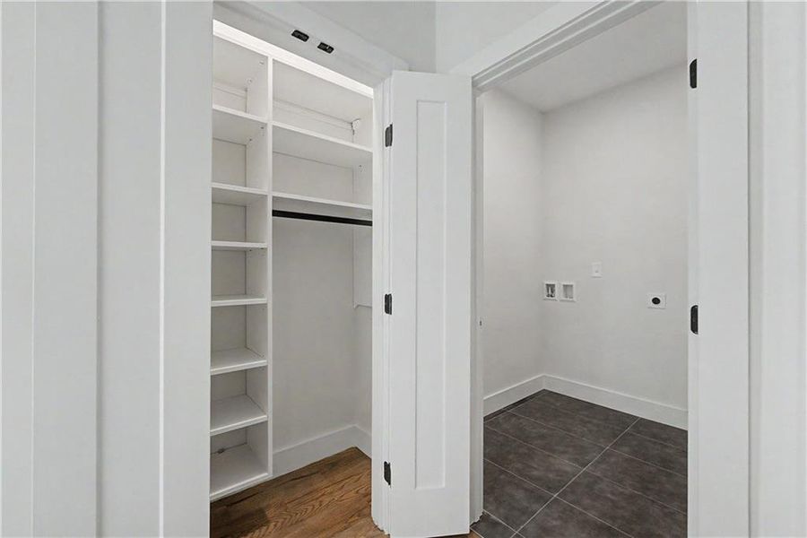 Spacious, unfurnished interior of a new home in , Atlanta (Image 12).