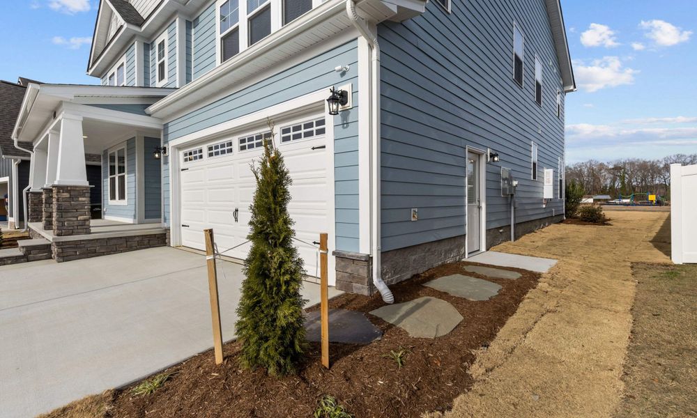 Representative exterior details of a home built from the The Mangrove by Chesapeake Homes in Bridgewater - Shorehaven Village, Little River (Image 26).