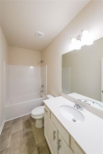 Furnished interior view inside a new home in , Gainesville (Image 8).
