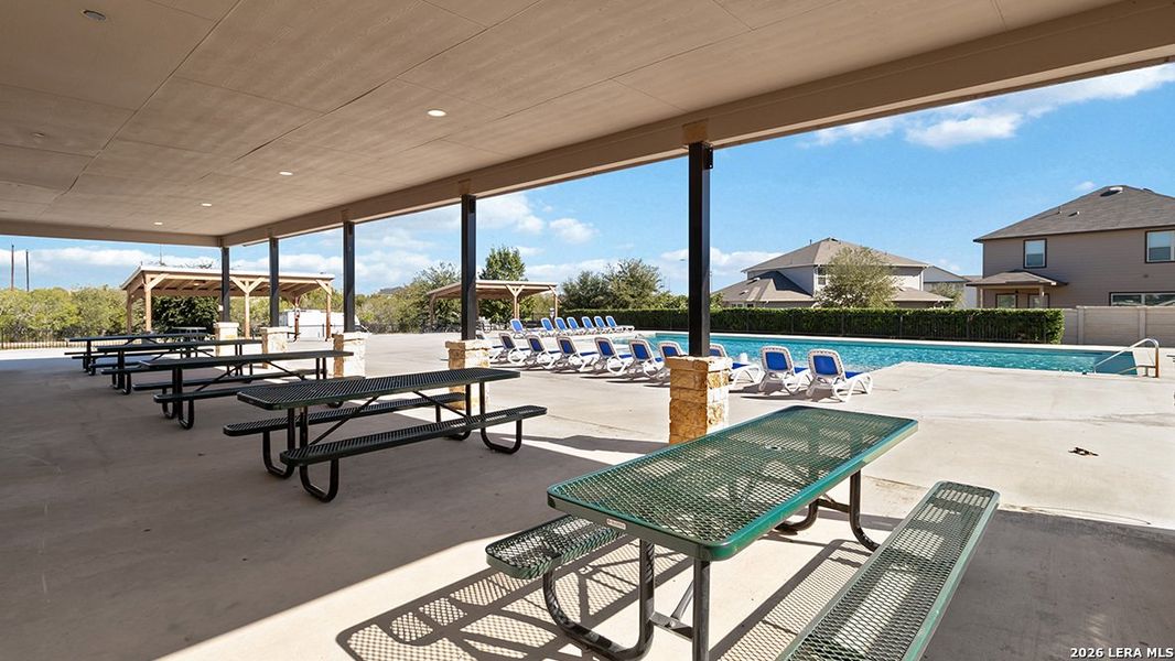Community amenities in Hunters Ranch, San Antonio (Image 31).