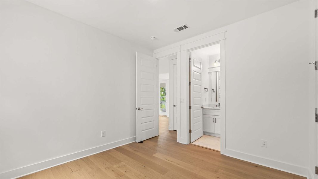 Spacious, unfurnished interior of a new home in Parkside, Santa Rosa Beach (Image 24).