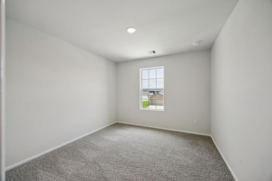 Spacious, unfurnished interior of a new home in Saint Tropez, Huffman (Image 16).