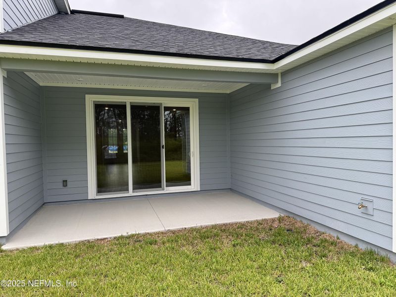 Exterior details and patio area of a home in , Green Cove Springs (Image 24).