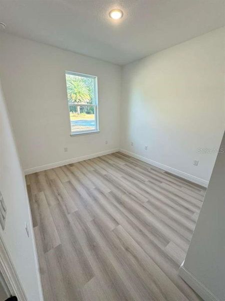 Spacious, unfurnished interior of a new home in , Citrus Springs (Image 28).