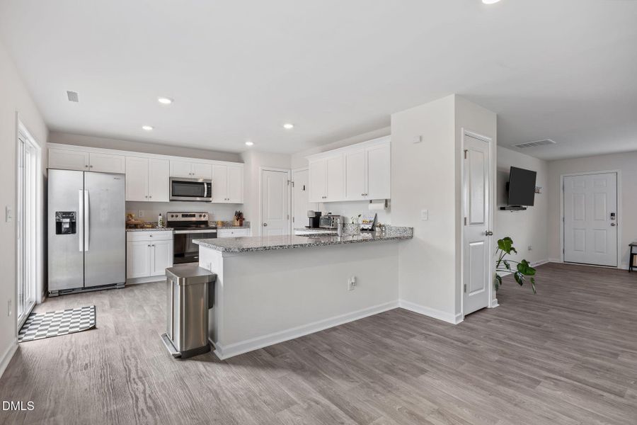 19-web-or-mls-IMG_2400 19-web-or-mls-IMG_2400