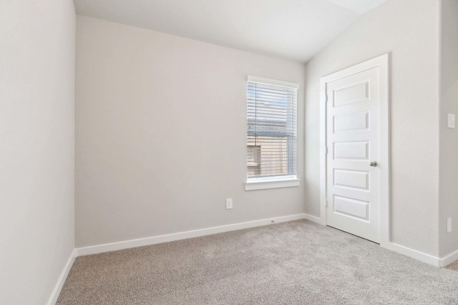 Spacious, unfurnished interior of a new home in Massey Oaks - Premier Series, Pearland (Image 31).