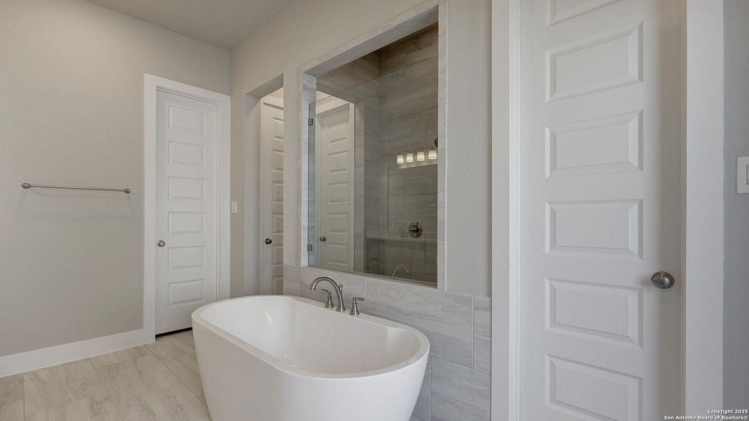 Furnished interior view inside a new home in Haby Hill 60', San Antonio (Image 8).