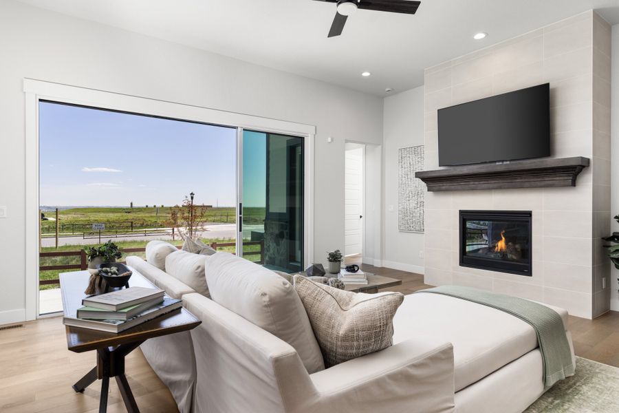 1819 Vista - Living Area