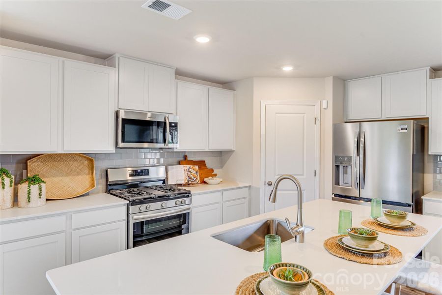 Furnished interior view inside a new home in Walkers Mill, Edgemoor (Image 26).