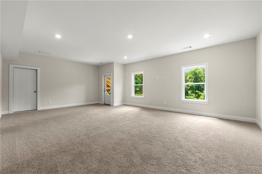 Spacious, unfurnished interior of a new home in Sterlington, Canton (Image 42).