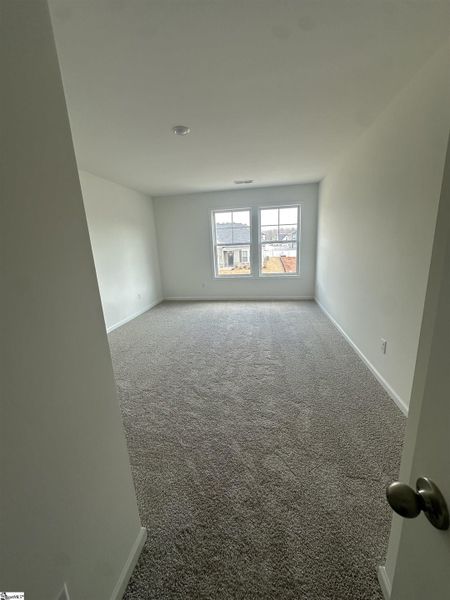 Spacious, unfurnished interior of a new home in Shiloh Trail, Wellford (Image 22).