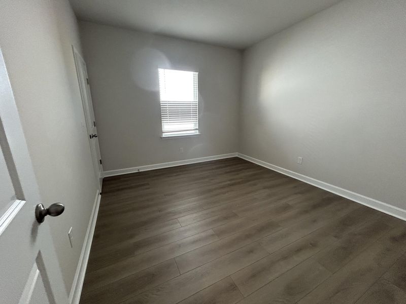 Spacious, unfurnished interior of a new home in , Ravenel (Image 9).