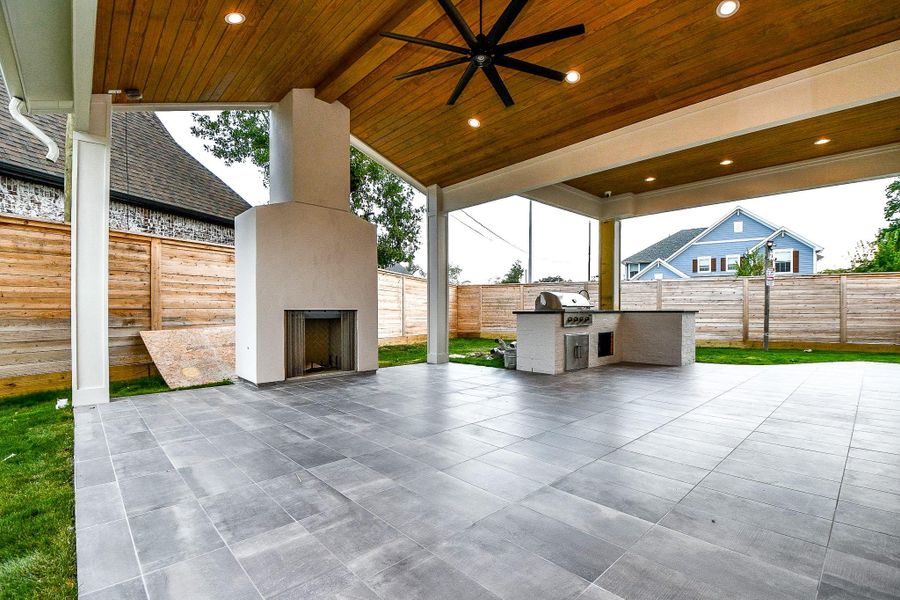 Exterior details and patio area of a home in , Houston (Image 30).