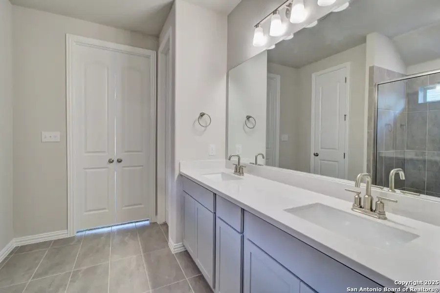 Furnished interior view inside a new home in Clear Creek, New Braunfels (Image 6). Furnished interior view inside a new home in Clear Creek, New Braunfels (Image 6).