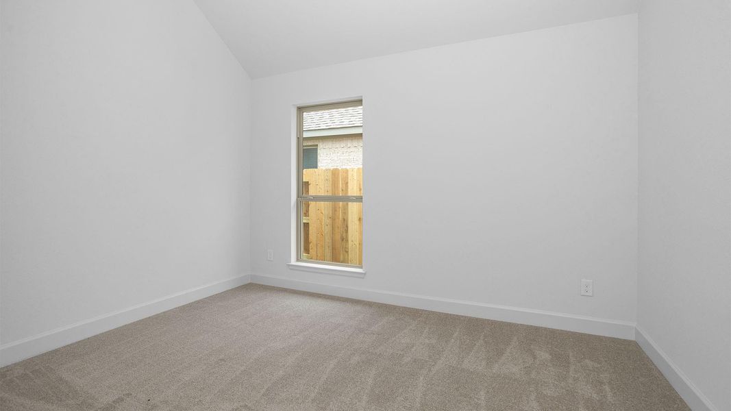 Spacious, unfurnished interior of a new home in Midline, Houston (Image 11).