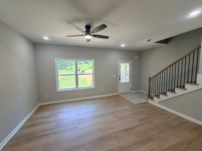 Spacious, unfurnished interior of a new home in , Dallas (Image 9).