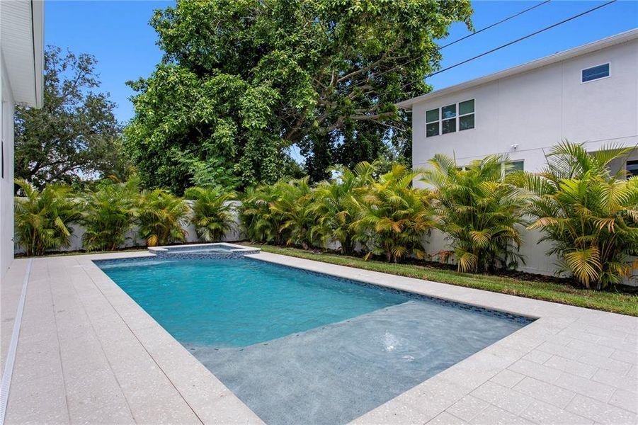 Exterior details and patio area of a home in , Tampa (Image 40).