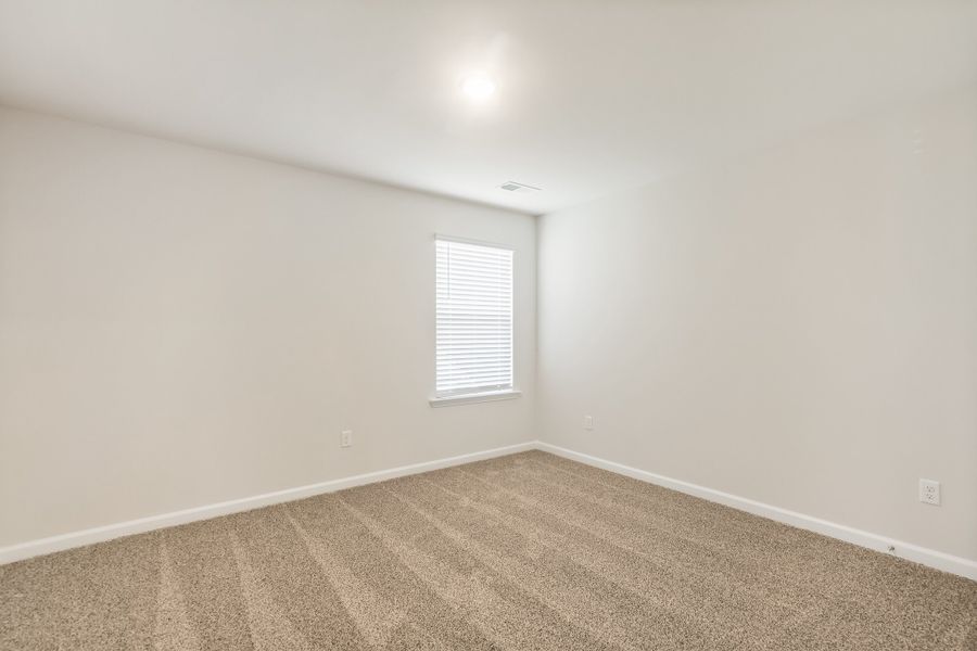Representative unfurnished interior of a home built from the Nile by Veranda Homes in Heritage Bay, Sumter (Image 44).