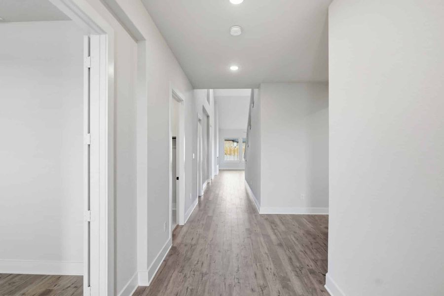 Spacious, unfurnished interior of a new home in Alsatian Oaks, Castroville (Image 22).